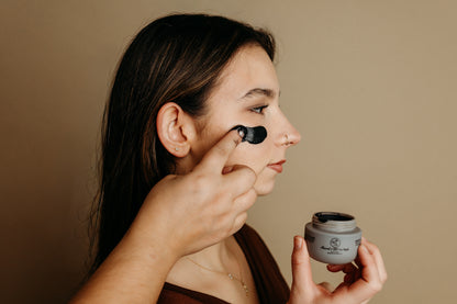 Dead Sea & Charcoal Face Mask