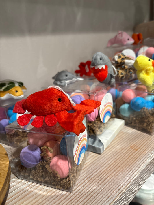 10-pack bathbombs with plushie